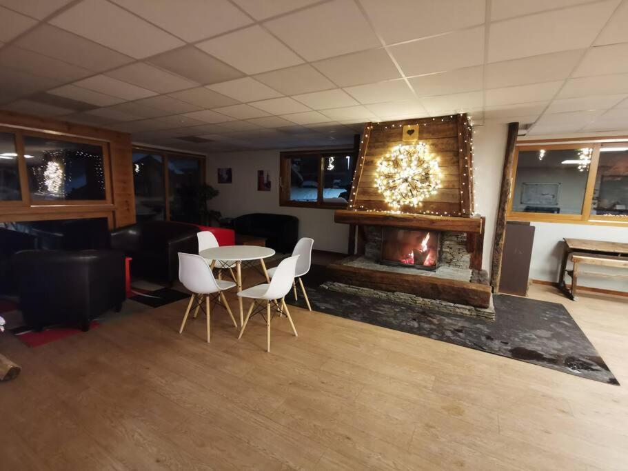 Chalet 4 Pers. Piscine Et Literie Toute Neuve. Puy-Saint-Vincent Extérieur photo